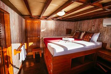 Upper Deck Double Cabin (7 & 9)