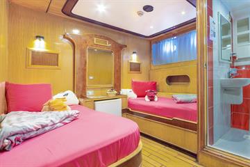 Lower Deck Twin Cabins