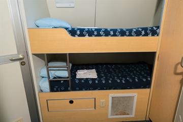 Bunk-Bed Cabin