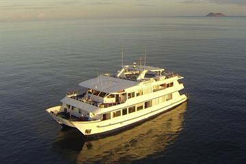Millennium Yacht Galapagos