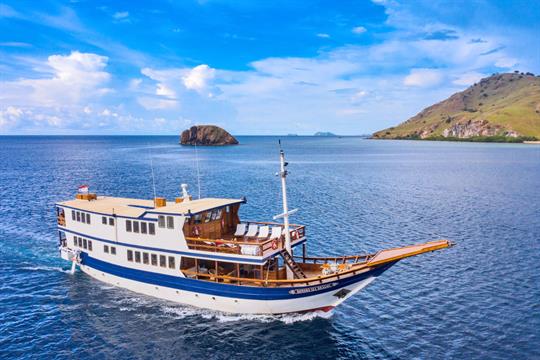 Komodo Sea Dragon Liveaboard that takes divers to Kmodo National Park, in Indonesia