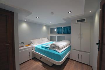 Lower Deck Suite